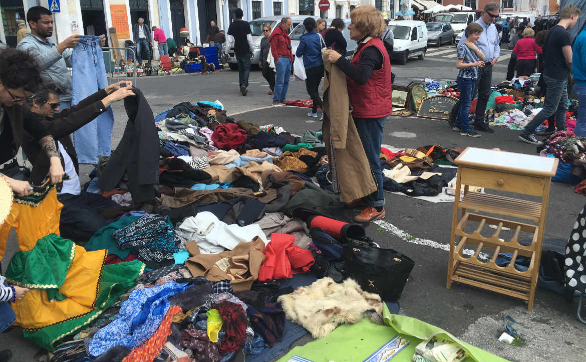 שוק הפשפשים של ליסבון (Feira da Ladra)